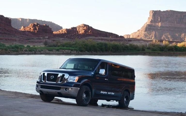 طراز NISSAN NV 4X4 CONVERSION مرسيدس Sprinter 4×4