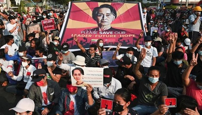 جانب من المظاهرات ضد الانقلاب العسكري في ميانمار
