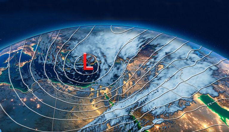 الثلوج تغطي منطقة جبلية في الأردن