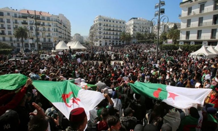 مظاهرة للحراك الشعبي بالجزائر - أرشيفية الإرهابي أبو الدحداح خلال اعترافاته المثيرة للتلفزيون الرسمي الجزائري