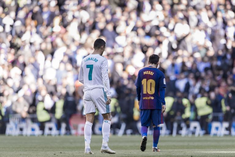 كريستيانو رونالدو وليونيل ميسي ليونيل ميسي وكريستيانو رونالدو بقميصي الأرجنتين والبرتغال