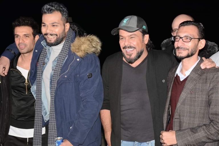 أبطال فيلم "آل هارون" يحتفلون ببدء التصوير