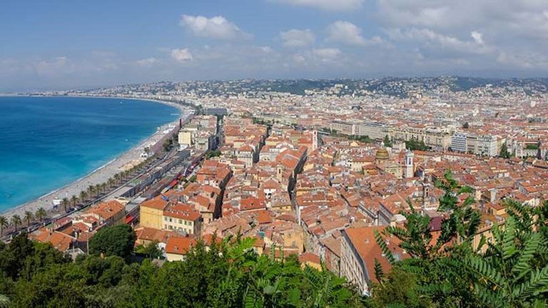 نيس الفرنسية