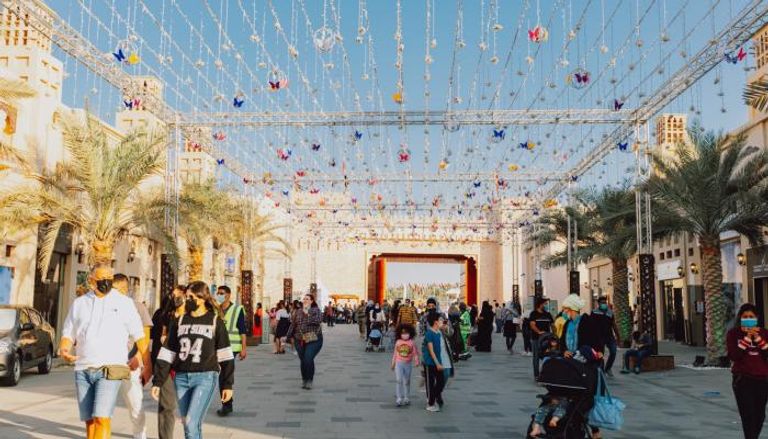 الزوار يغادرون مهرجان الشيخ زايد بعد تجربة ممتعة