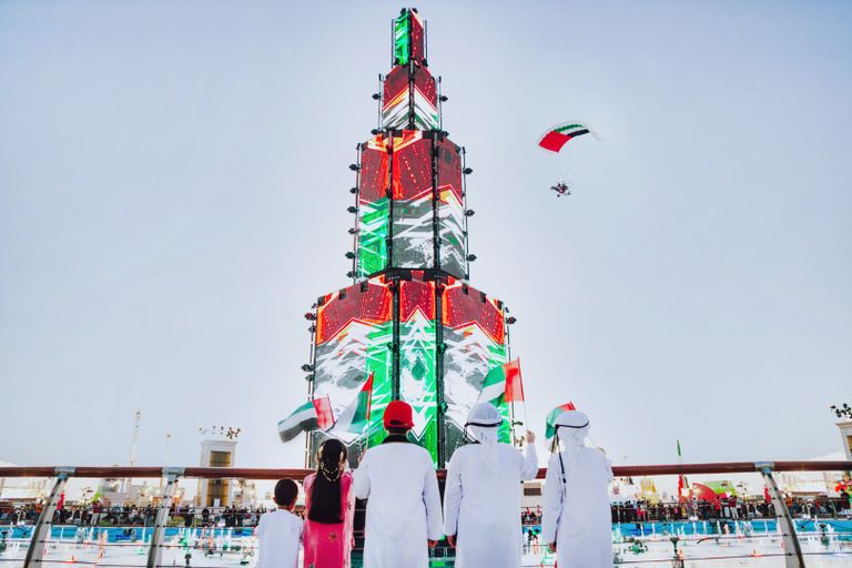 الزوار يغادرون مهرجان الشيخ زايد بعد تجربة ممتعة