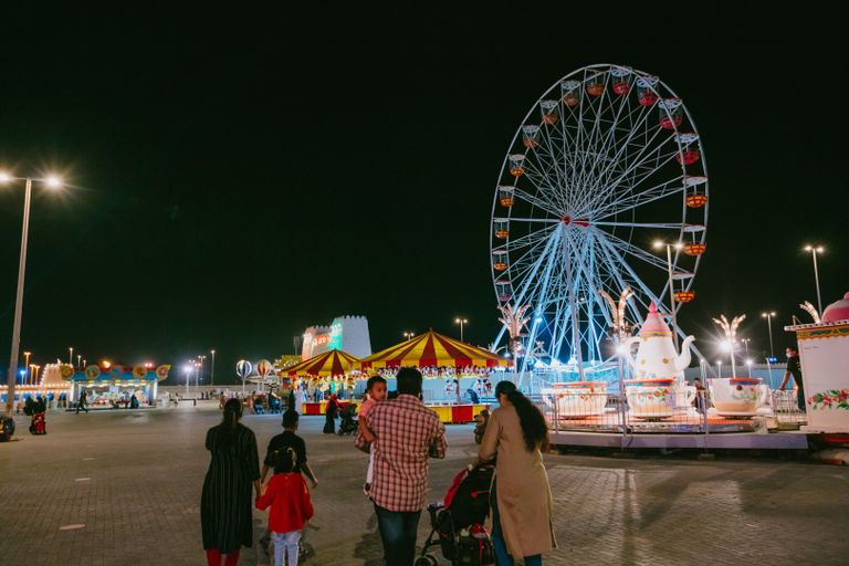 الزوار يغادرون مهرجان الشيخ زايد بعد تجربة ممتعة