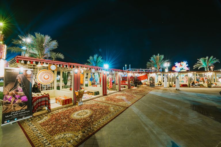 الزوار يغادرون مهرجان الشيخ زايد بعد تجربة ممتعة