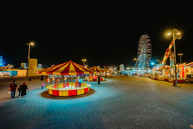 الزوار يغادرون مهرجان الشيخ زايد بعد تجربة ممتعة