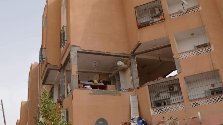 جانب من الأضرار الكبيرة التي خلفها الانفجار الغازي بولاية الأغواط الجزائرية جانب من الأضرار الكبيرة التي خلفها الانفجار الغازي بولاية الأغواط الجزائرية