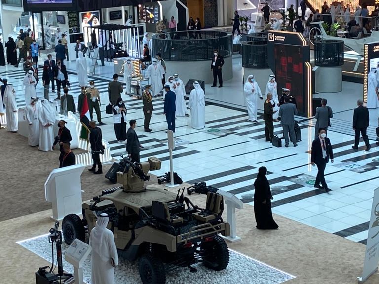 استعراض أحدث ما توصل إليه قطاع الصناعات الدفاعية من تكنولوجيا ومعدات متطورة، في معرضي "آيدكس ونافدكس 2021" في أبوظبي 