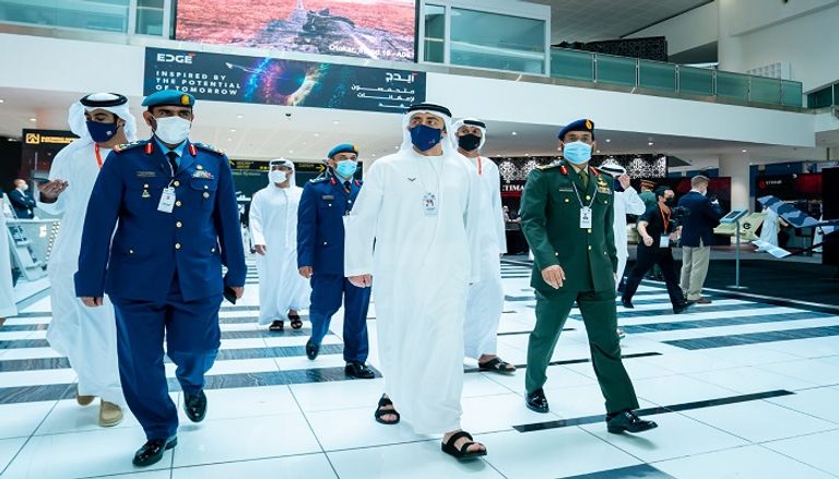 جانب من جولة الشيخ عبدالله بن زايد آل نهيان في "آيدكس 2021" جانب من جولة الشيخ عبدالله بن زايد آل نهيان في