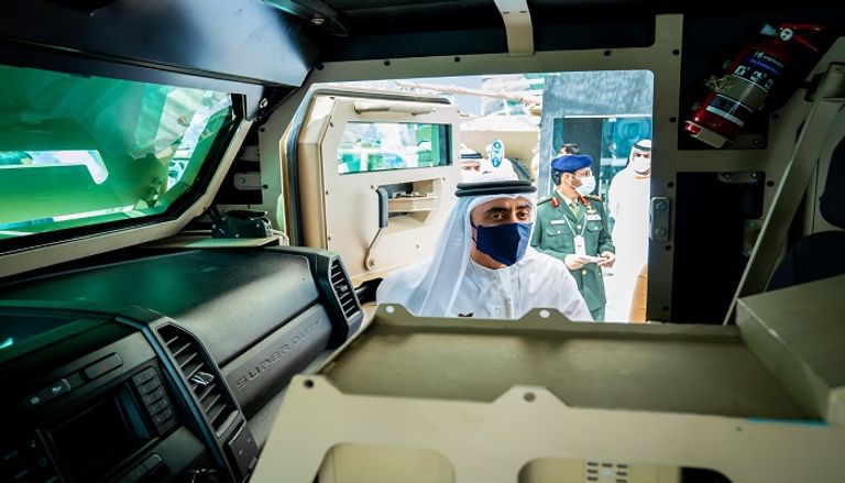 جانب من جولة الشيخ عبدالله بن زايد آل نهيان في "آيدكس 2021" جانب من جولة الشيخ عبدالله بن زايد آل نهيان في