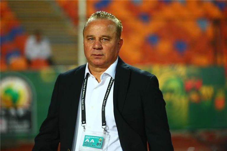 شوقي غريب مدرب منتخب مصر الأولمبي محمد صلاح نجم منتخب مصر