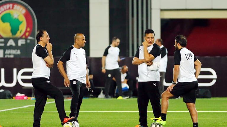 الجهاز الفني لمنتخب مصر بقيادة حسام البدري