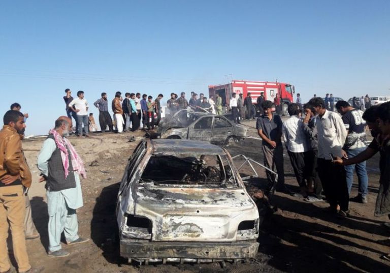 إحراق سيارة شرطة في مدينة سراوان الإيرانية