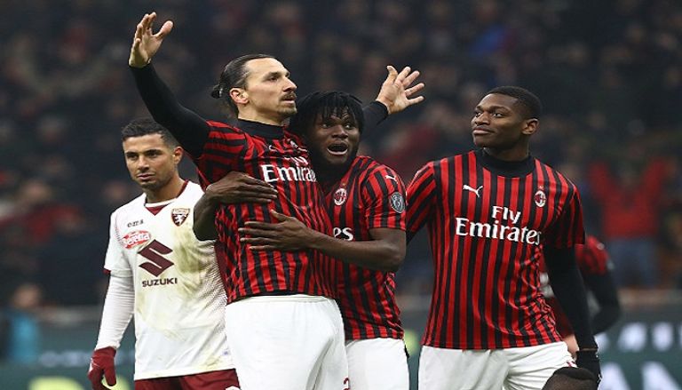 إيه سي ميلان  الدوري الإيطالي يعود للمشهد