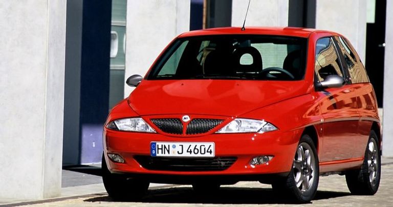 موديل Lancia Ypsilon طراز Plymouth Prowler