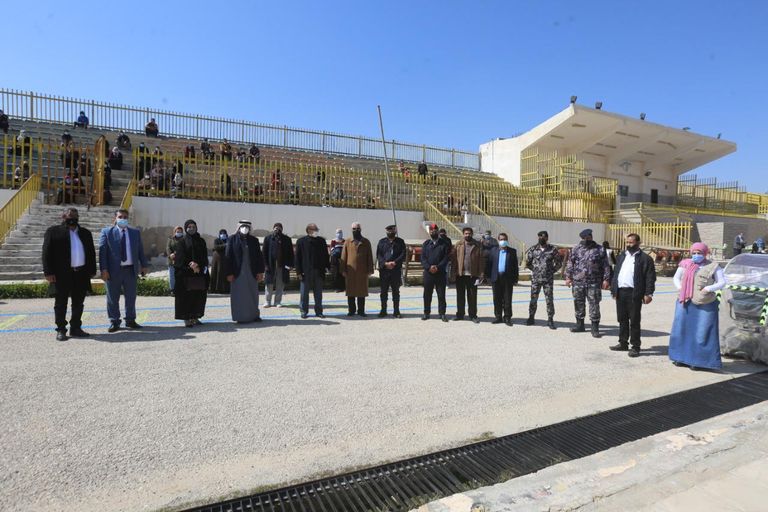 جانب من عمليات التوزيع