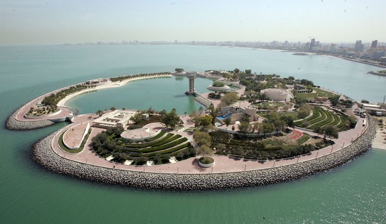 الجزيرة الخضراء في الكويت أبراج الكويت من معالم الدولة الشهيرة