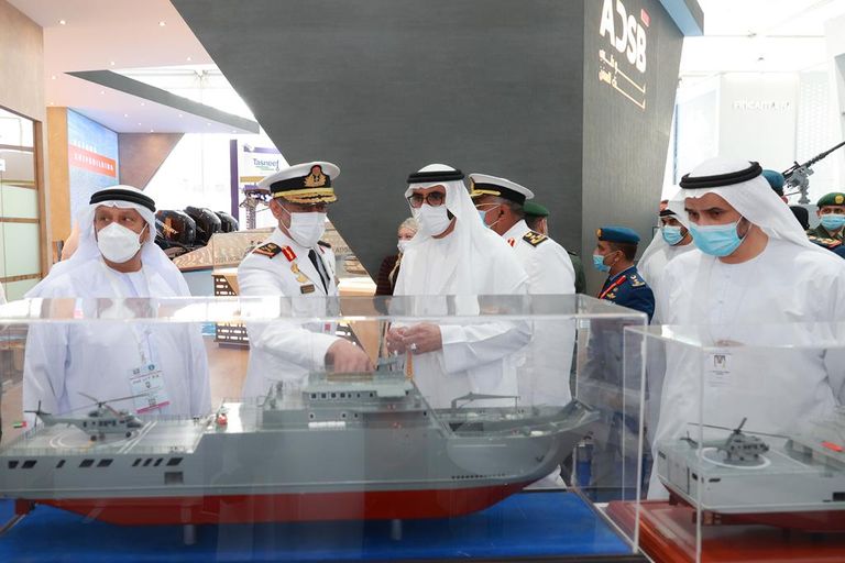 البواردي يقوم بجولة في معرض آيدكس 2021