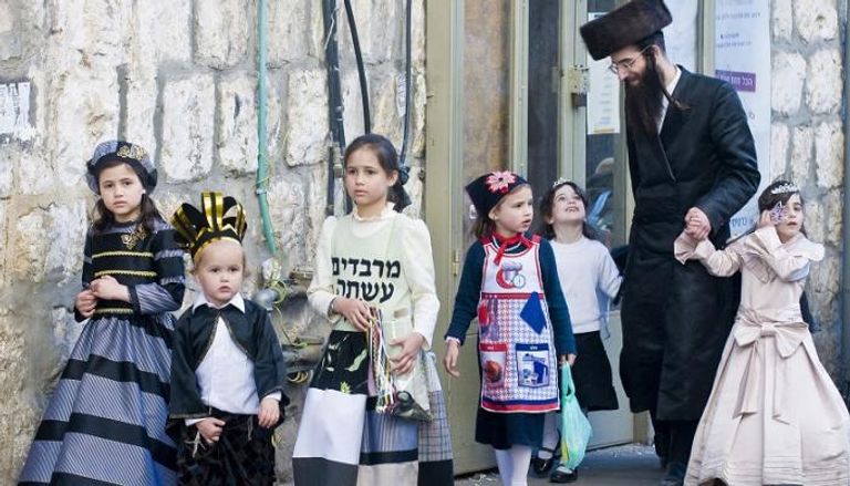 أطفال يرتدون أزياء تنكرية في إسرائيل (أرشيفية)