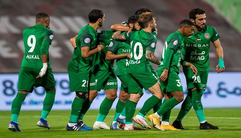 شباب الأهلي حقق فوزا مثيرا على خورفكان احتفال لاعبي الجزيرة ضد الشارقة