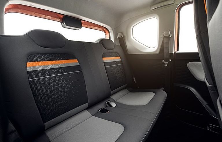 سيارة "هونج جيونج ميني" سيارة