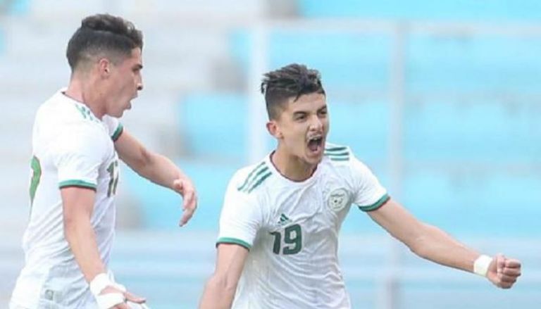 محمد البشير بلومي نجم منتخب الجزائر الواعد