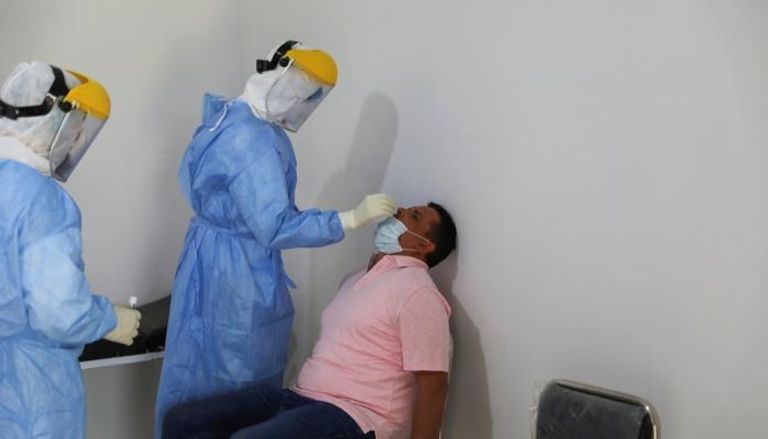 أطقم طبية في أحد المستشفيات الليبية - (أرشيفية)