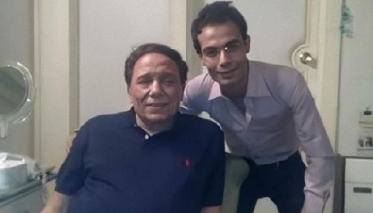 الممثل المصري شريف إدريس مع الزعيم عادل إمام