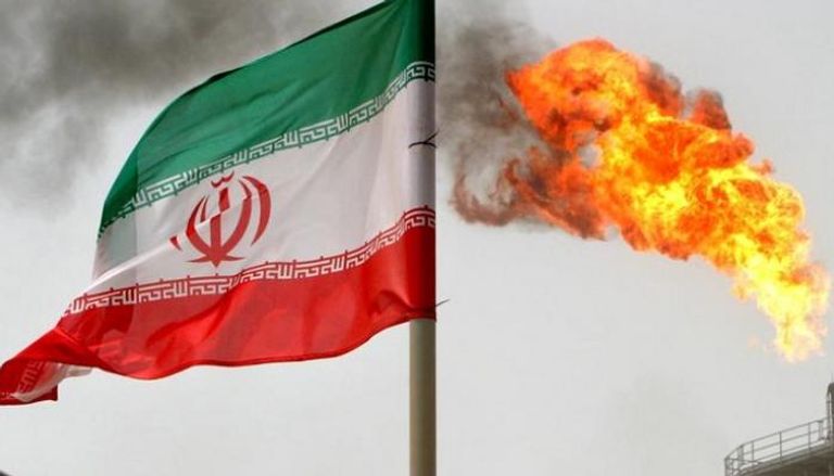 العقوبات الأمريكية تحرق قطاع النفط الإيراني