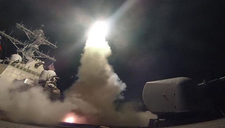 لقطة أمريكية لانطلاق صاروخ من سفينة حربية أمريكية في قصف عام 2017