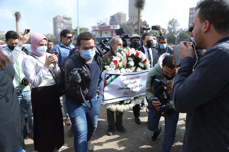 تشييع جثمان يوسف شعبان تشييع جثمان يوسف شعبان