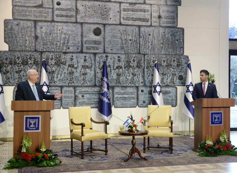 مراسم تقديم أوراق اعتماد السفير الإماراتي