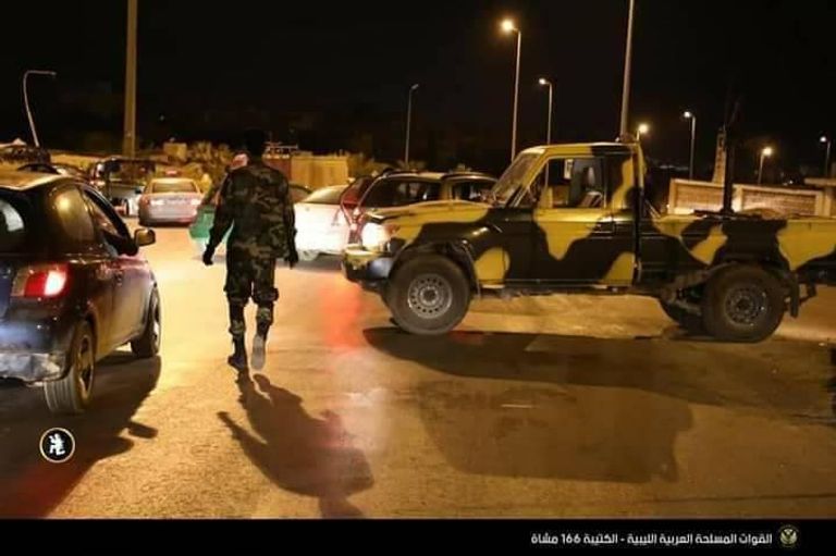 الجيش الليبي يثبت الأمن بدرنة الليبية