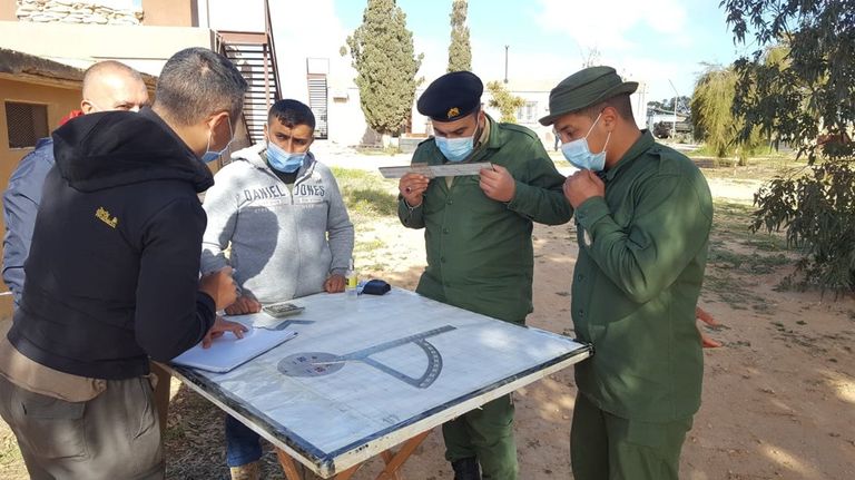 جنود أتراك يدربون مليشيات ليبية على مدافع الهاون