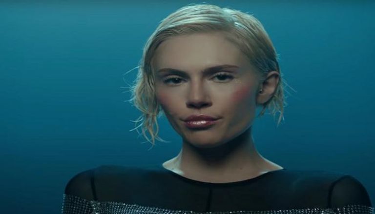 المغنية إلينا تساجرينو