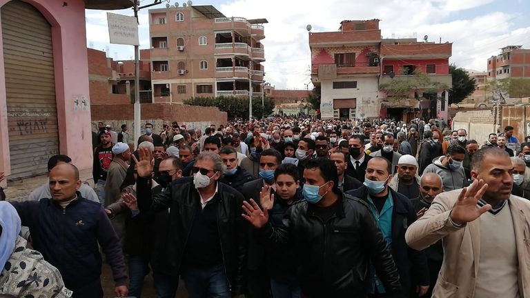 خالد يوسف يعود إلى مصر