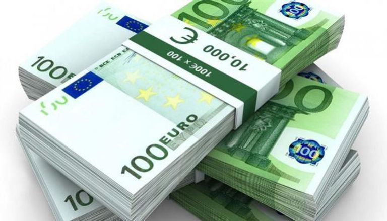 المفوضية الأوروبية تريد استمرار القواعد المخففة لديون أعضائها
