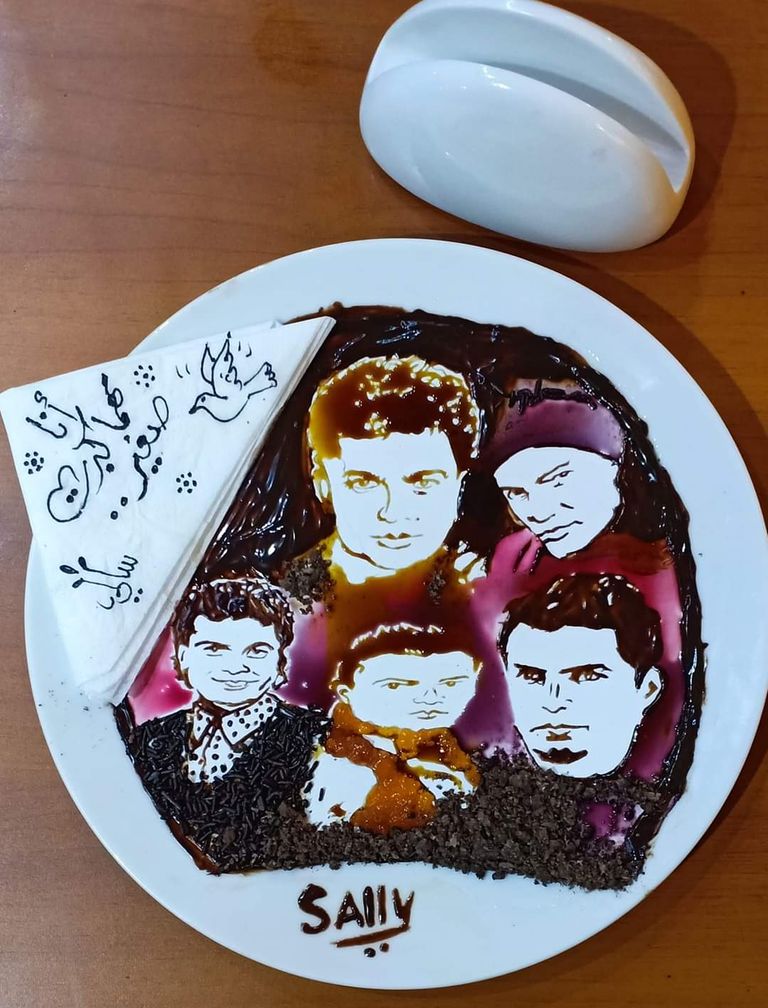 المطرب عمرو دياب في مراحل مختلفة من مشواره الفني الشابة المصرية سالي مجدي مراد