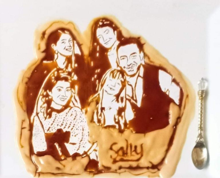 الممثل أحمد زاهر وأسرته الشابة المصرية سالي مجدي مراد