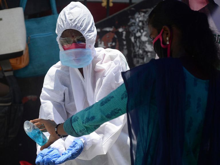 كورونا يواصل الانتشار حول العالم كورونا يواصل الانتشار حول العالم