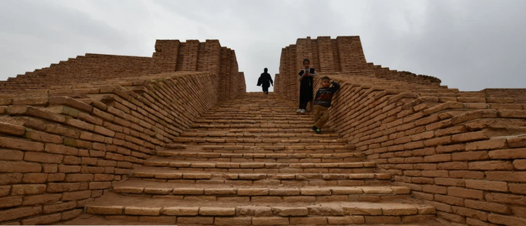 مدينة أور العراقية الأثرية قداسة البابا فرانسيس بابا الكنيسة الكاثوليكية