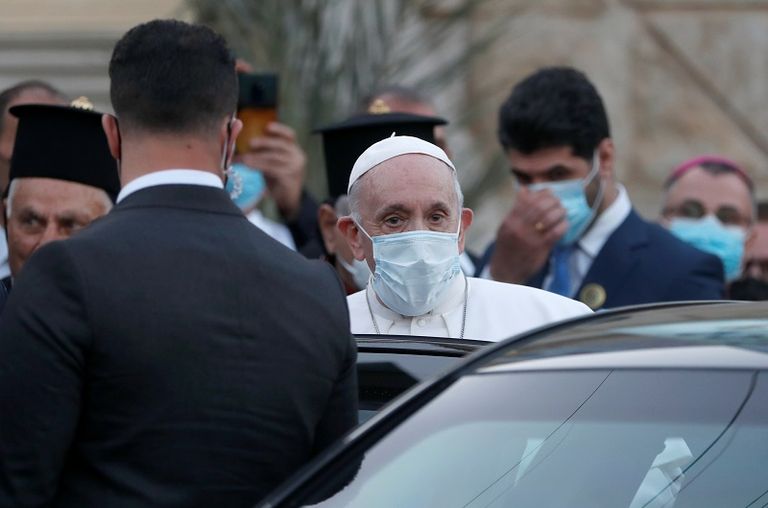 البابا فرنسيس والرئيس العراقي برهم صالح