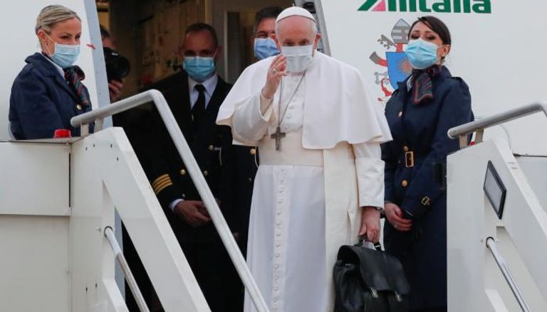 البابا فرنسيس يغادر روما