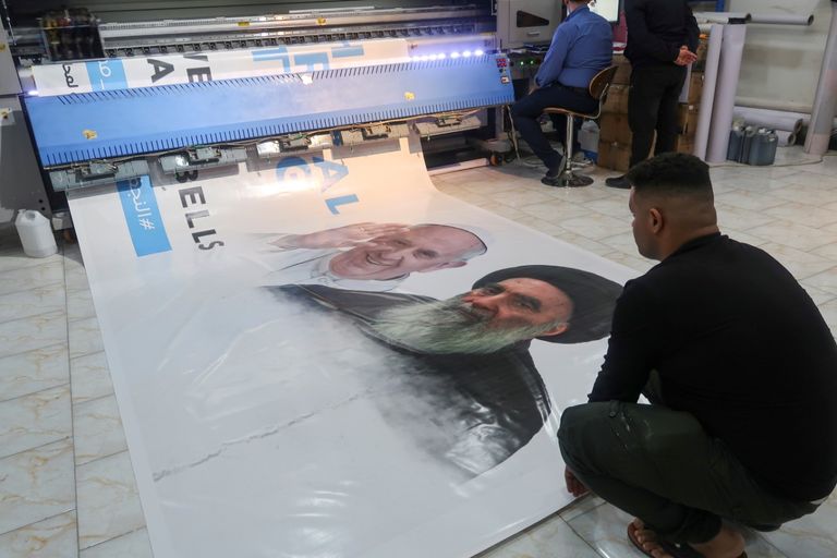 زيارة البابا فرنسيس إلى العراق لافتات ترحيب بزيارة البابا فرنسيس إلى العراق