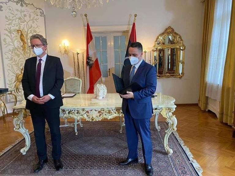 التمثال الرخامي للمرأة فاوستينا