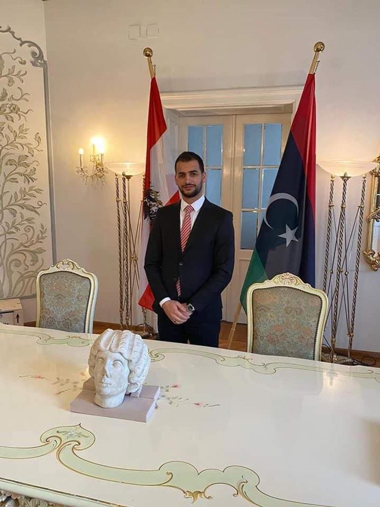 التمثال الرخامي للمرأة فاوستينا