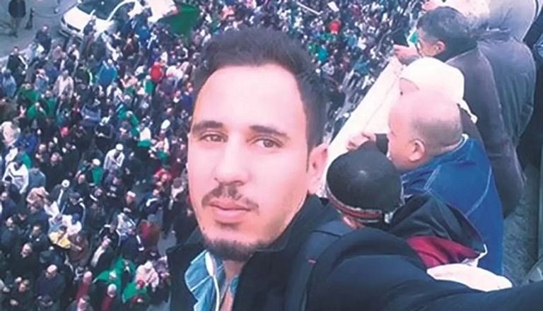 الطالب الجزائري وأحد نشطاء الحراك وليد نقيش