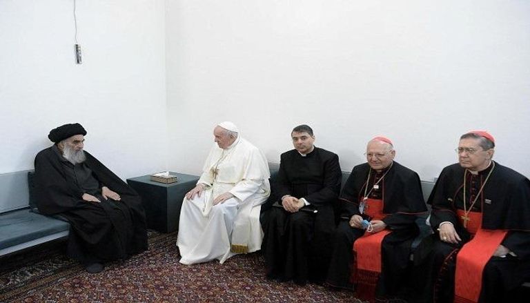 السيستاني يلتقي البابا فرنسيس في النجف